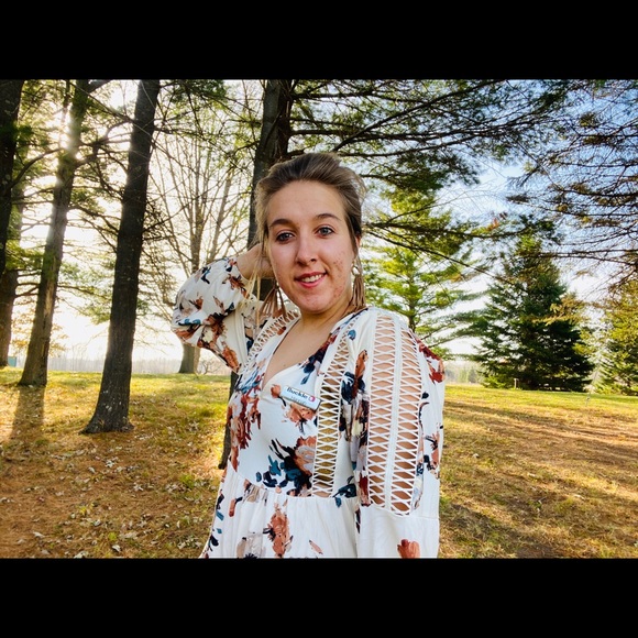 Meet your Posher, Hannah - Picture 1 of 1